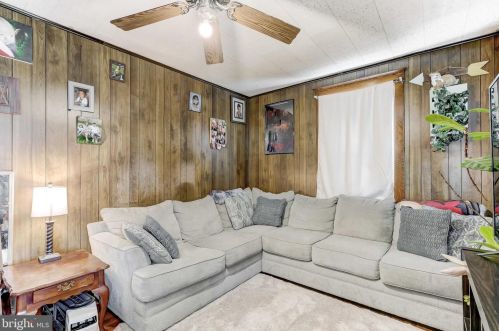 501 King St, Littlestown PA 17340-1612 exterior