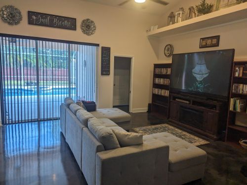 2831 Eagle Dr, Fort Pierce FL 34984-6320 exterior