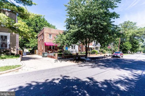 514 45th St, Washington DC  20019-4755 exterior