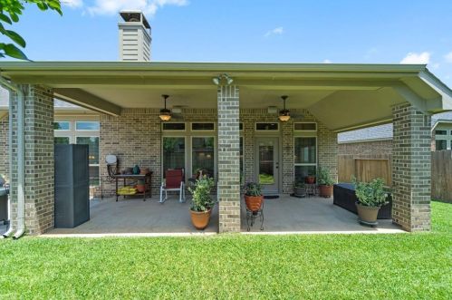 161 Frst Hts Ln, Montgomery TX 77316-2807 exterior