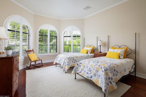 2354 Alexander Palm Dr, Naples FL 34105-3039 exterior