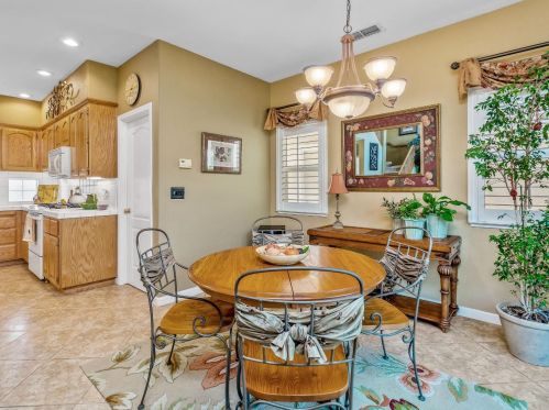 253 Marsalla Dr, Folsom CA 95630-7201 exterior