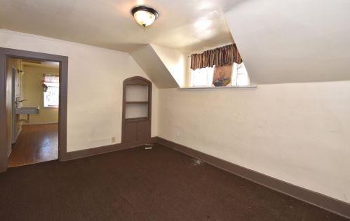 1043 31, Milwaukee WI 53215-2133 exterior