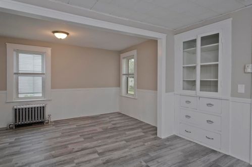 35 Prospect St, Enfield CT 06082-3443 exterior