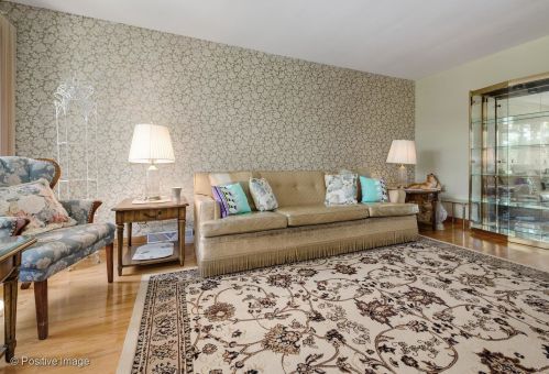 6058 63 Pl, Chicago IL 60638-4642 exterior