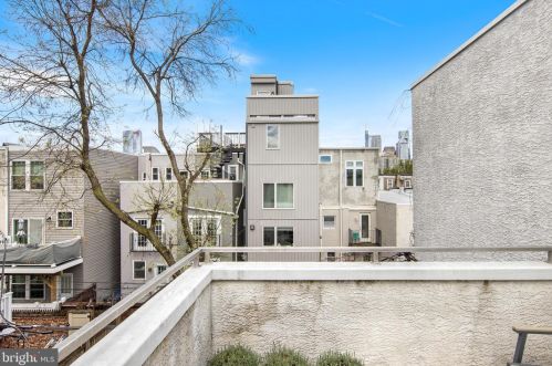 2137 Christian St, Philadelphia PA  19146-1209 exterior