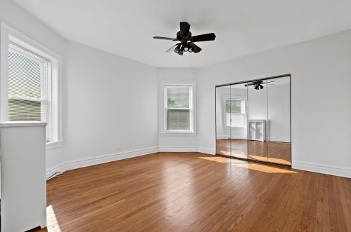 2219 Rosemont Ave, Chicago IL 60659-2195 exterior