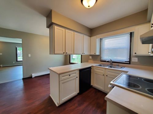 8640 Fairy Chasm Dr, Milwaukee, WI 53224-1812