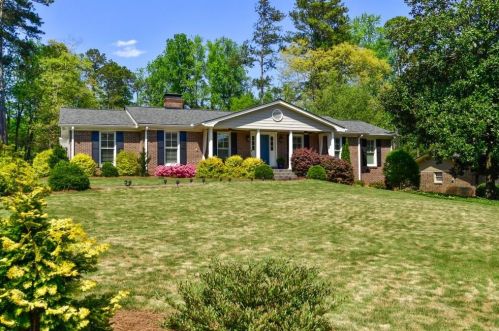 620 Mabry Rd, Atlanta, GA 30328-2604