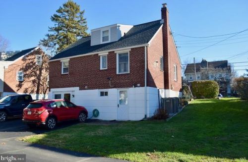 424 Scott Ave, Manor PA  19036-2126 exterior