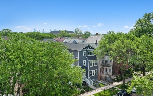 2742 Hamlin Ave, Chicago IL 60647-1012 exterior