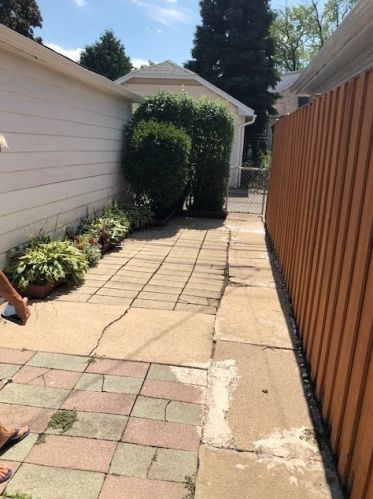 5053 George St, Chicago IL 60641-5026 exterior