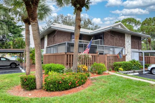 402 Castle Ct, Fort Pierce, FL 34952-6780