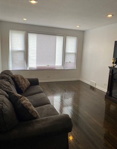 14918 Langley Ave, Dolton, IL 60419-2121