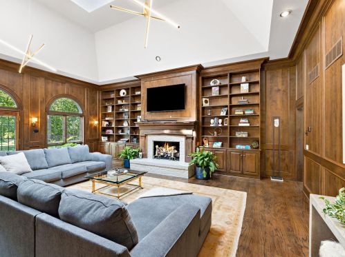 14 Overhills Dr, Saint Louis MO 63124-1532 exterior