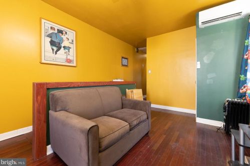 1630 9 St, Philadelphia PA 19122-0028 exterior