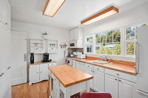 349 Jean St, Mill Valley CA 94941-3803 exterior