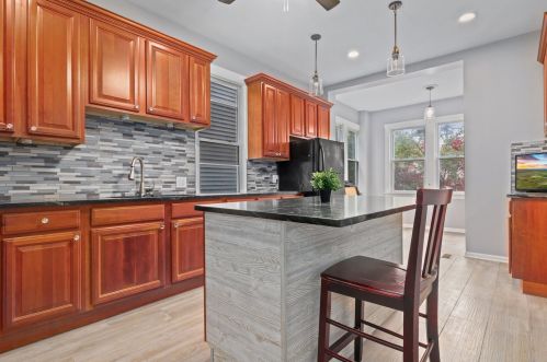 2710 Lawndale Ave, Chicago IL 60655-3312 exterior