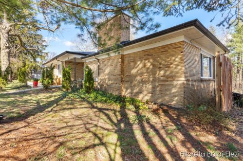 16 Plymouth Ave, Grand Rapids, MI 49503-3837