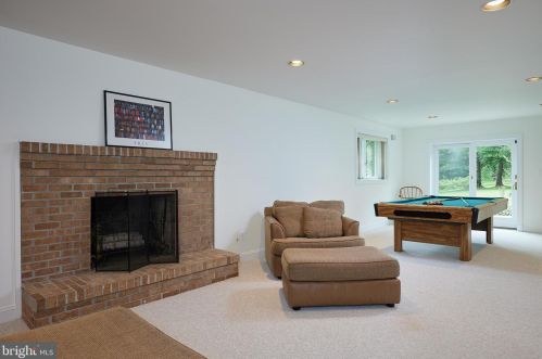 13508 Maidstone Ln, Rockville MD 20854-1030 exterior