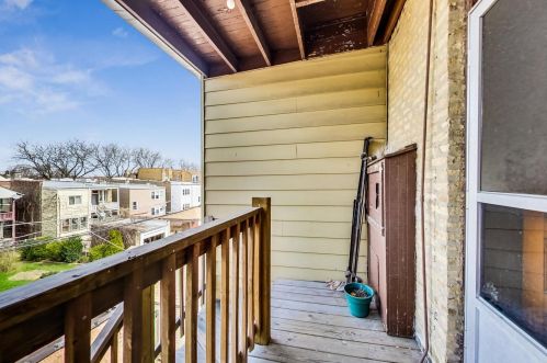 3256 Wilson Ave, Chicago IL 60640-5211 exterior