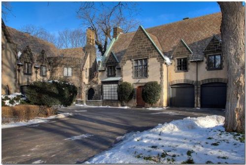 12415 Fairhill Rd, Cleveland, OH 44120-1015