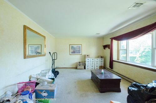 7 Carrie Dr, Hazlet, NJ 07730-2704