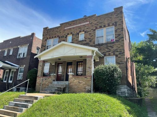 3720 Winnebago St, Saint Louis, MO 63116-4618
