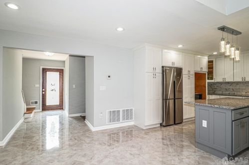 22 La Valencia Rd, Old Bridge NJ  08857-3305 exterior