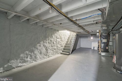 5737 Catharine St, Philadelphia PA  19143-2710 exterior