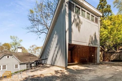 165 Avery Dr, Atlanta GA  30309-2700 exterior