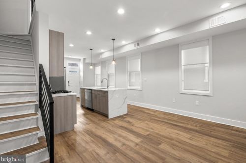 610 Roxboro Pl, Washington DC  20011-1254 exterior