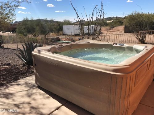 45231 18th St, Phoenix AZ 85022-4560 exterior