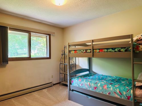 1312 Mississippi Ave, Duluth MN 55811-2448 exterior