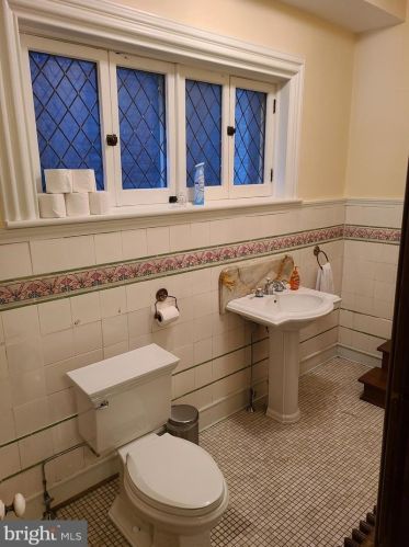 112 State St, Trenton NJ 08609-1629 exterior