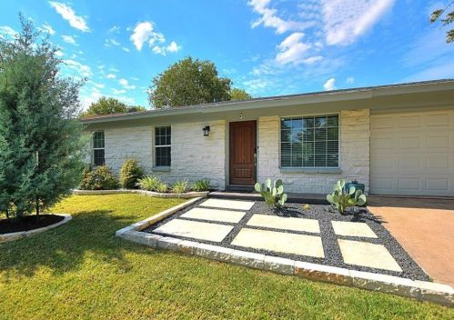 5706 Breezewood Dr, Austin TX  78745-4022 exterior