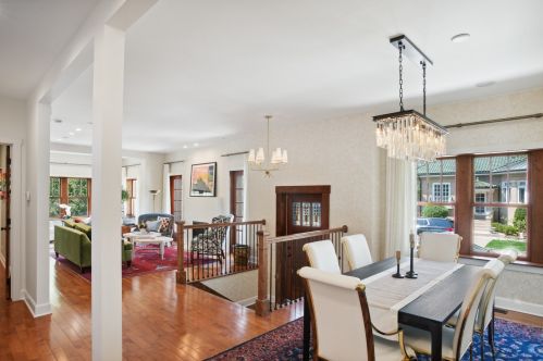 2955 Sunnyside Ave, Chicago IL 60630-3923 exterior