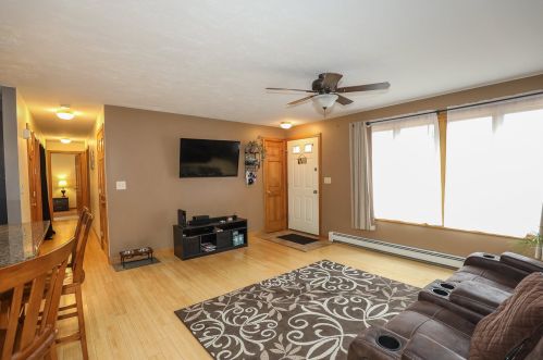 63 Chichester Rd, Concord NH 03307-0706 exterior