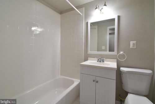 622 Princeton Pl, Washington DC  20010-1605 exterior