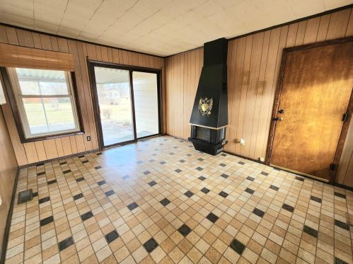 11432 Sunset Ln, Milwaukee WI  53228-2545 exterior