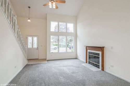 3024 Nemesis Ave, Waukegan, IL 60087-3319