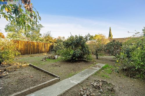 444 Jackson St, San Jose CA 95112-5101 exterior