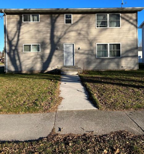 1639 Johnston Dr, Manitowoc, WI 54220-2226