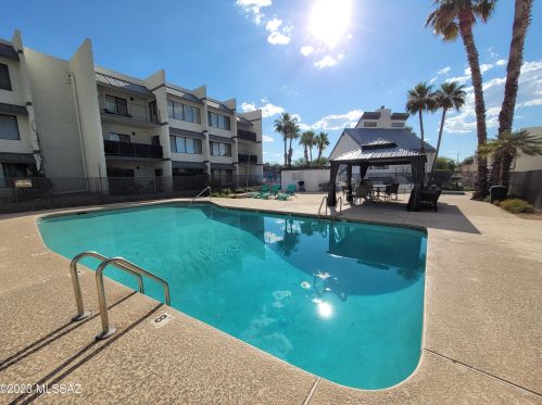 7777 Golf Links Rd, Tucson AZ  85730-1161 exterior