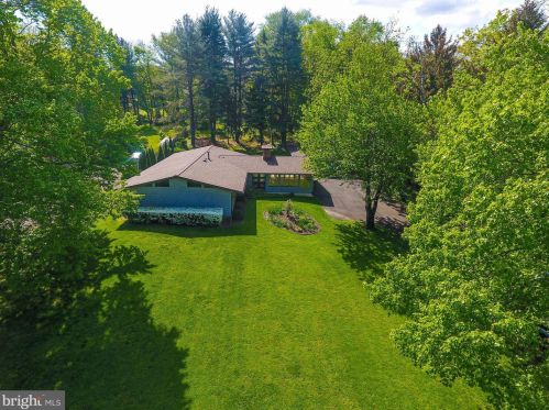 3427 Brae Bourn Dr, Huntingdon Valley, PA 19006-4003