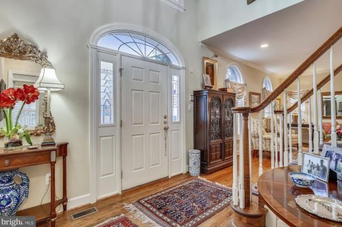 1276 Beverly Rd, Mc Lean, VA 22101-2834