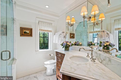 2446 Kalorama Rd, Washington DC 20008-1625 exterior