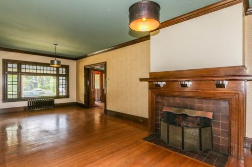 95 Dartmouth St, Springfield MA 01109-3909 exterior