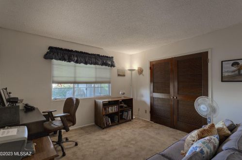 301 Abrego Dr, Green Valley AZ 85614-3634 exterior