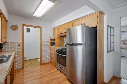 1065 Highview Dr, Saint Paul MN 55112-2417 exterior